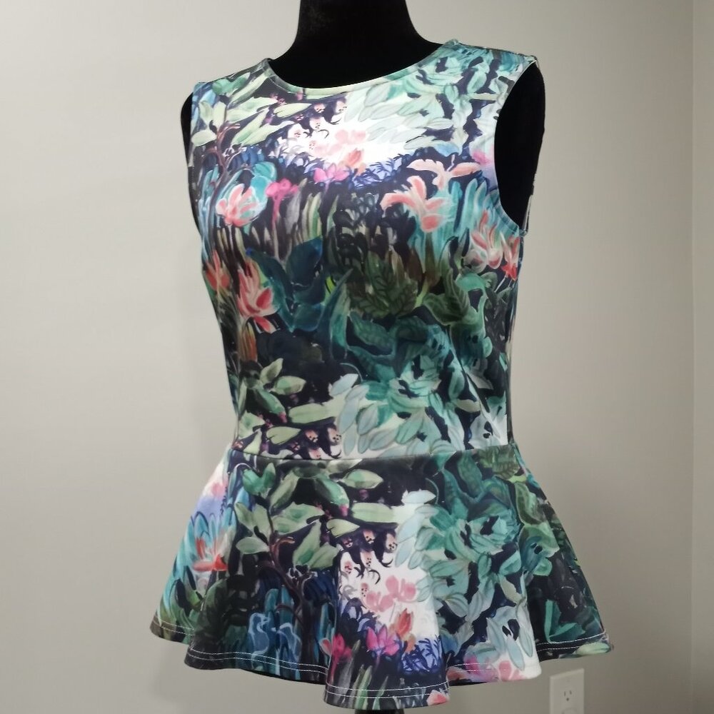 H&M MULTICOLOURED FLORAL PRINT SLEEVELESS PEPLUM TOP WOMEN SIZE M